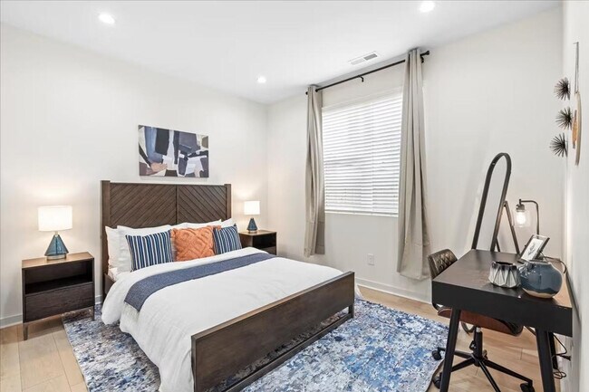 Building Photo - 1319 Anderson St