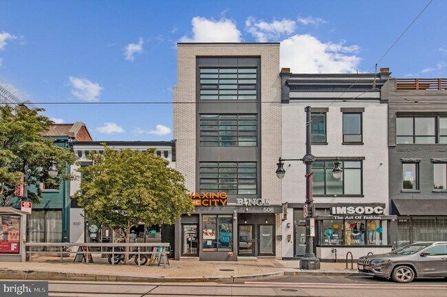 Building Photo - 506 H St NE