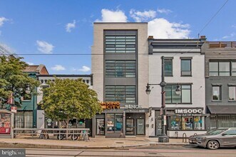 Building Photo - 506 H St NE