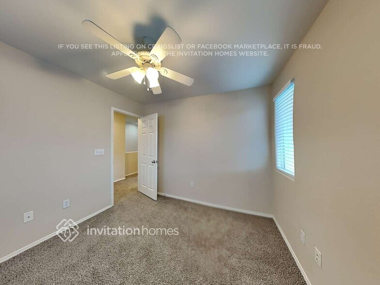 Building Photo - 10325 Adrianna Ave