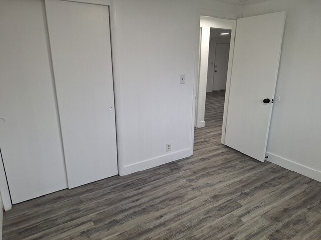 Building Photo - Roy 4-plex 2002