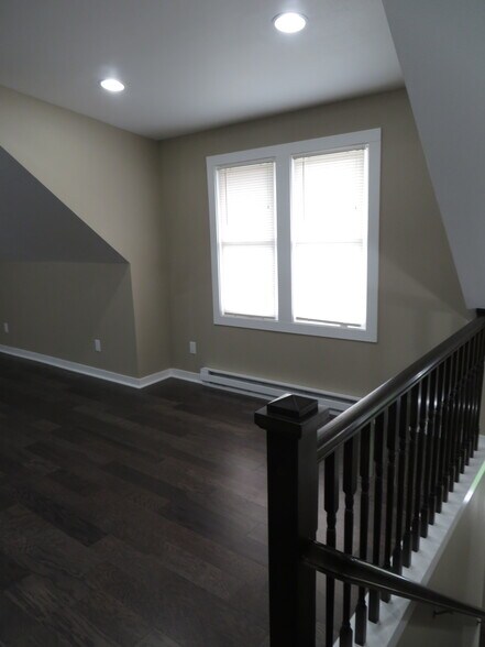 Building Photo - 1612 Blocki Ct