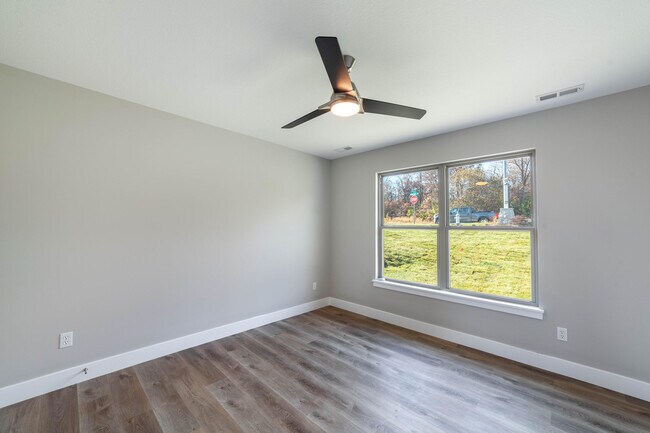 Building Photo - 1211 Shallow Ridge Cir