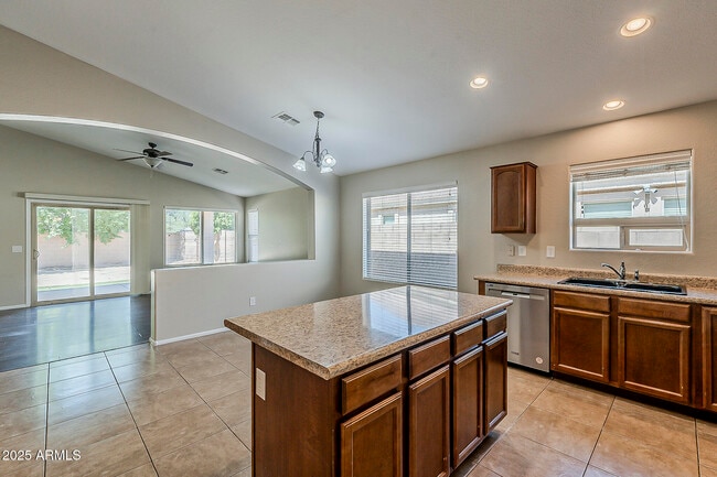 Building Photo - 7358 N 72nd Ave