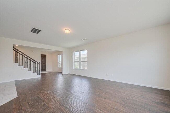 Building Photo - 25327 Cheshire Knoll St