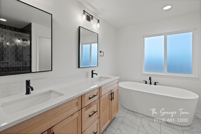 Building Photo - Luxury 5-Bedroom Home in the Award-Winning...