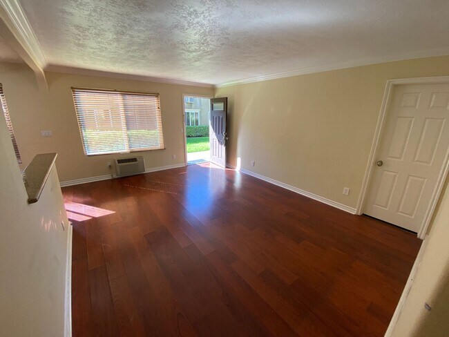 Building Photo - Stonemark on Avocado