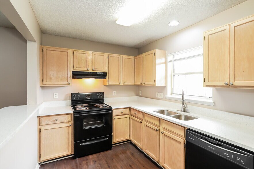 Building Photo - 6564 Lacey Ct