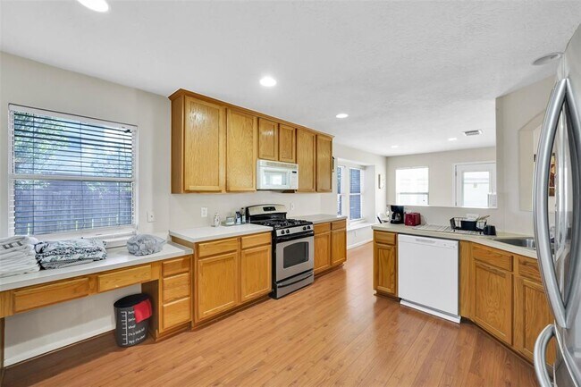 Building Photo - 14127 Becket Woods Ln