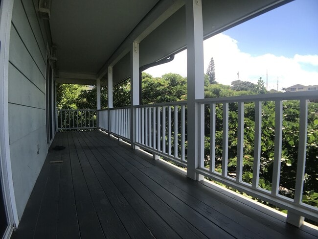 Building Photo - Kaimuki Wilhemina Rise gated home! Spectacular ocean views, garage parking.
