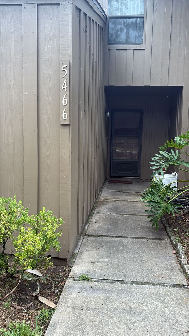 Building Photo - Spacious 3-Bedroom Condo in Cypress Woods