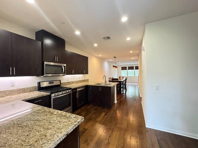Primary Photo - 2.0 bedroom in Azusa California 91702