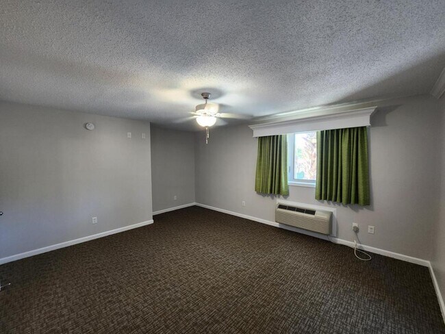 Building Photo - 216 Double Eagle Dr