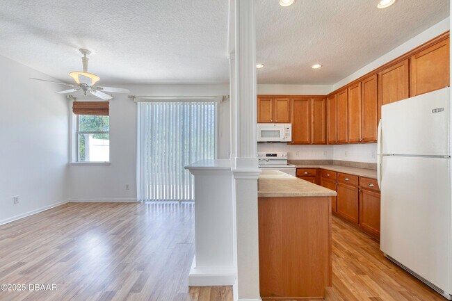 Building Photo - 637 Mount Olympus Blvd