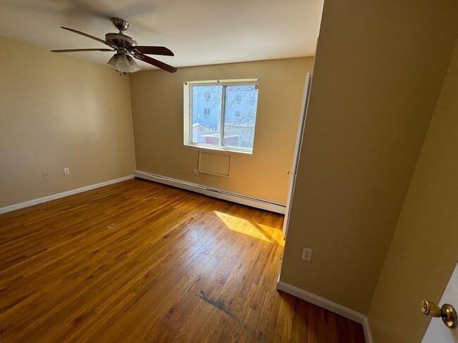 Building Photo - 115 Pugsley Ave