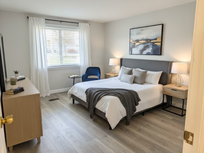 Building Photo - 214 Barcliffe Ln