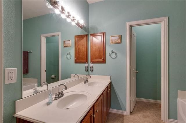 Building Photo - 708 Creekside Dr