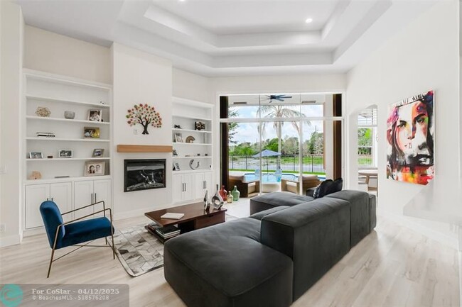 Building Photo - 2563 Jardin Ln
