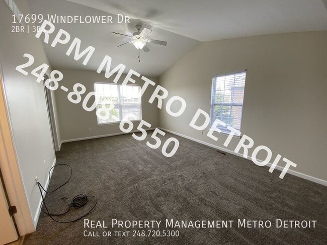 Building Photo - Beautiful Condo with Great Location,