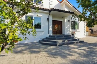 Building Photo - 5048 Hesperia Ave