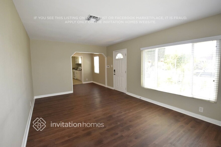 Building Photo - 2010 N Corlett Ave