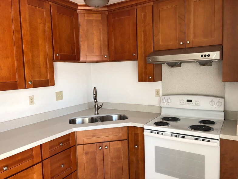 Building Photo - 1733 Noranda Dr