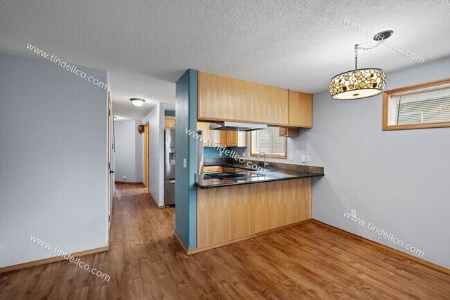 Building Photo - Charming 3-Bedroom Home with Attached Garage & Fenced Yard in North Portland - 1 MONTH FREE!