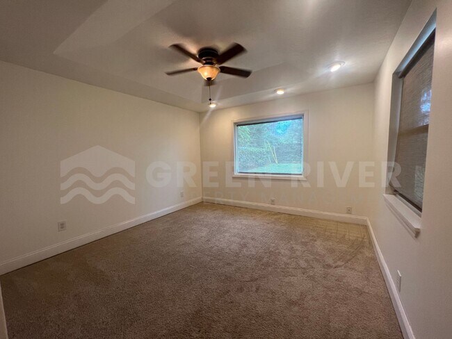 Building Photo - Amazing 4 bedroom home with St Johns River Views Available Now!