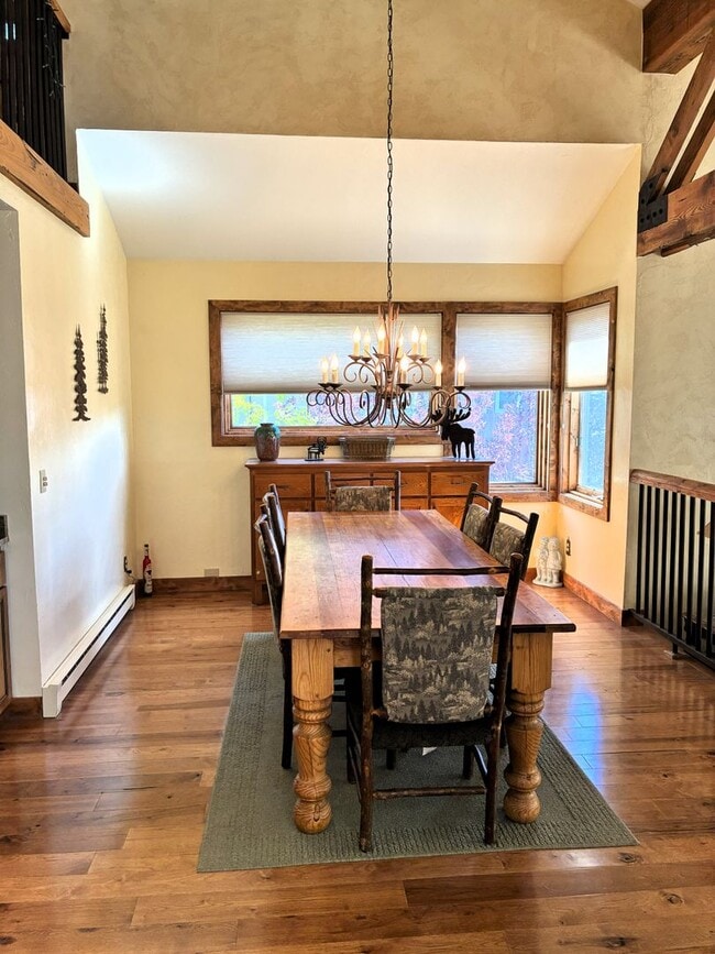 Building Photo - 374 B Ensign Dr