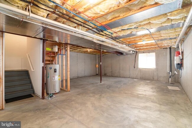 Building Photo - 5150 Mendenhall Dr.