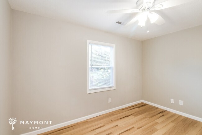 Building Photo - 102 Birchwood Dr