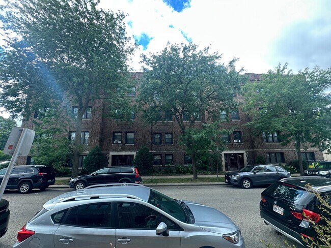 Building Photo - 2523 E Webster Pl