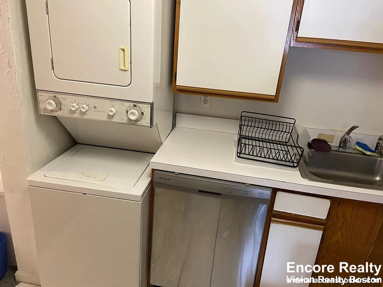 Building Photo - 22 St Cyprians Pl