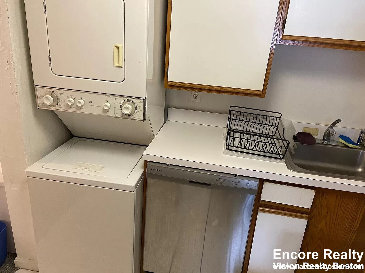 Building Photo - 22 St Cyprians Pl