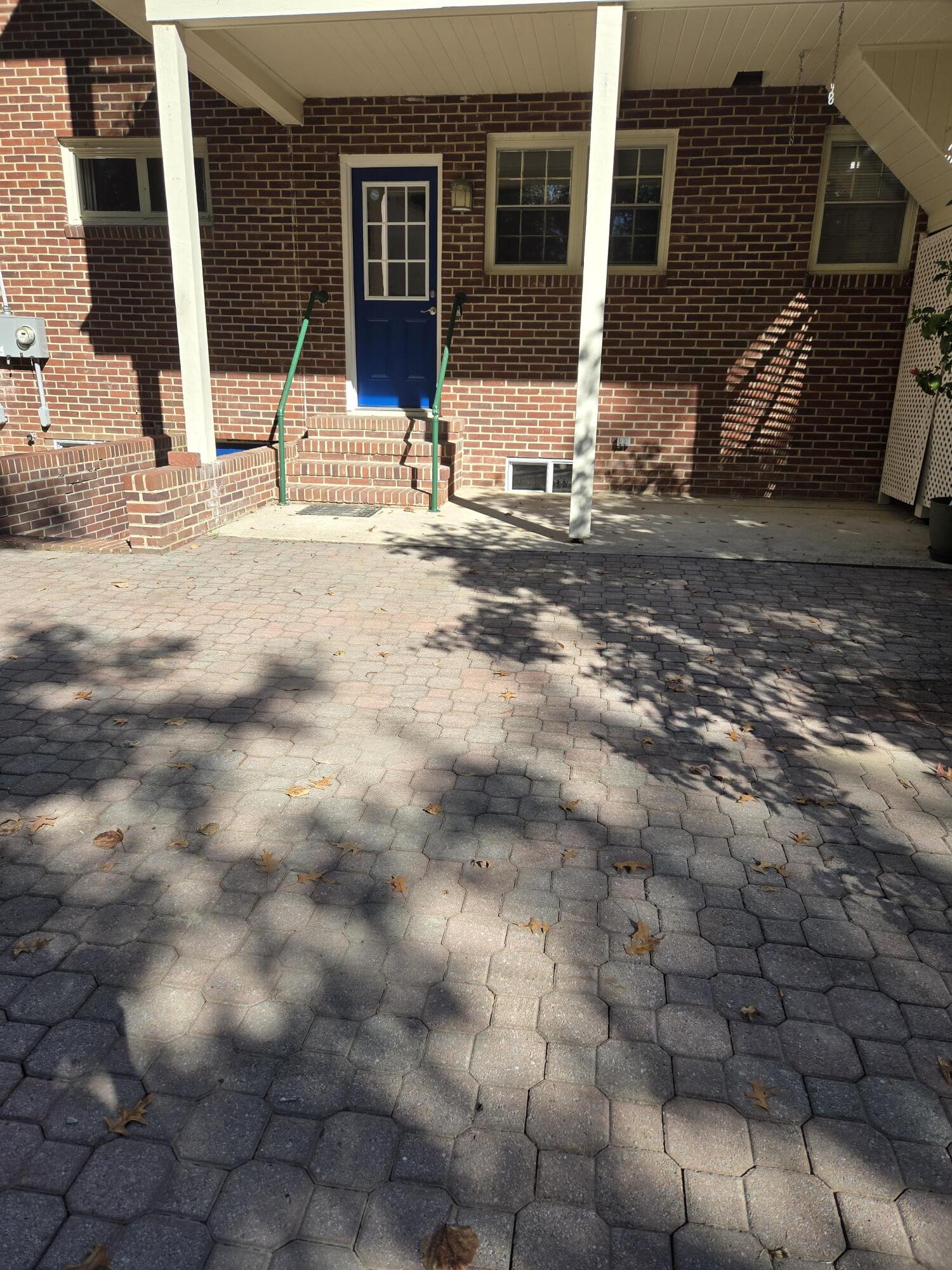 Rear Patio - 415 S Washington St