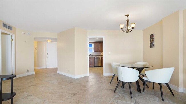 Building Photo - 4100 Galt Ocean Dr