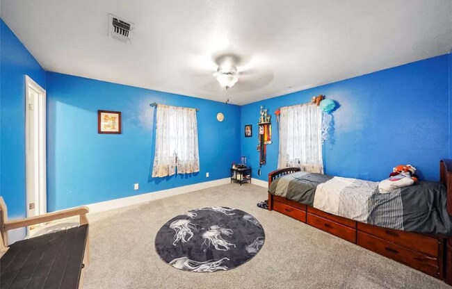 Building Photo - 5610 Fenske Ln