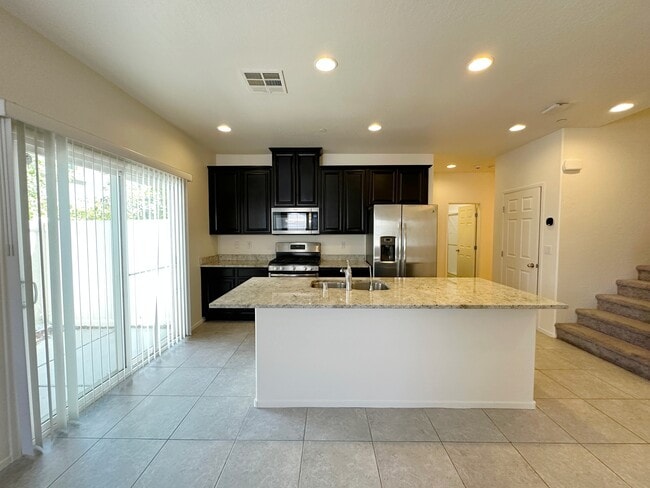 Building Photo - 4566 Mansart Ct