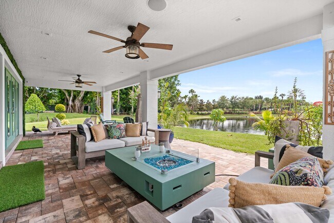 Building Photo - 6204 Celadon Cir