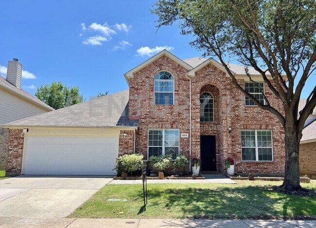 Primary Photo - Fantastic 2-Story 5/3/2 in Fort Worth For ...