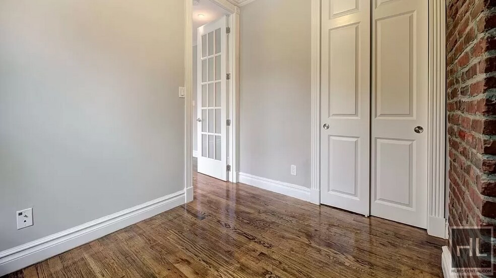 Building Photo - BEAUTIFUL 3 BED IN PRIME EAST VILLAGE LOCA...