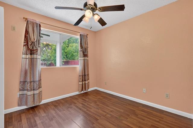 Building Photo - 7009 Shadow Bend Dr