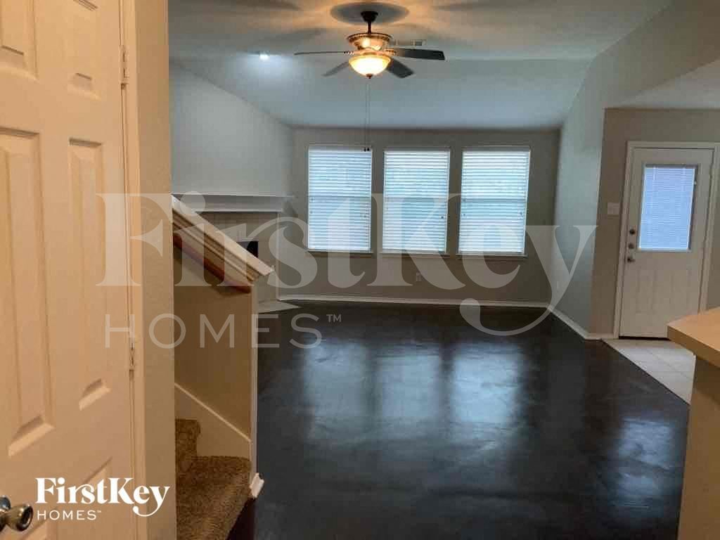 Building Photo - 12617 Summerwood Dr