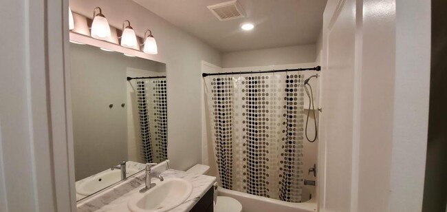 Building Photo - 293 W 450 S