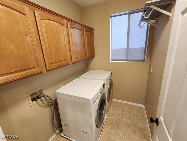 Building Photo - 2362 Spirito Ave