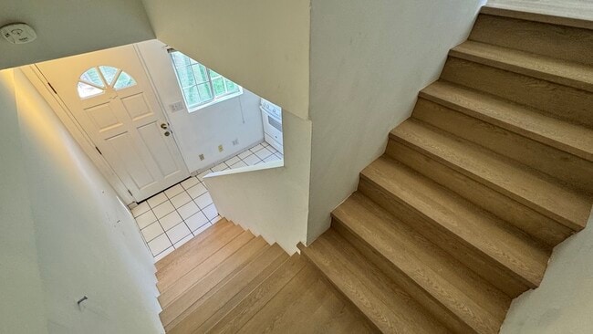 Building Photo - 459 N Alfred St