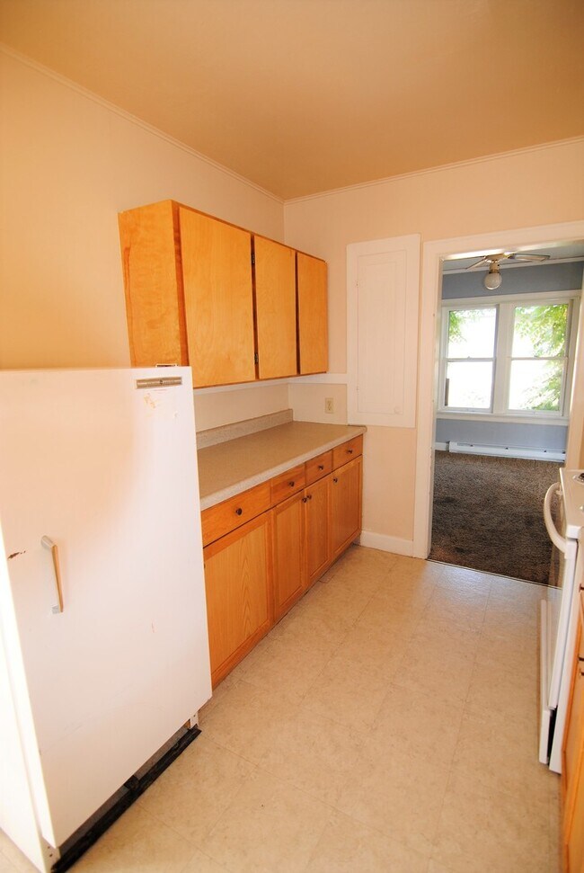 Building Photo - Charming 3 Bedroom, 2 Bath House For Rent!!