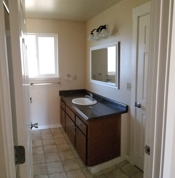 Building Photo - 10321 146th St E