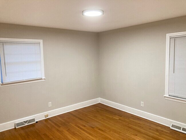 Bedroom 1 - 4426 Holbrook Dr