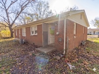 Building Photo - 3 Bed 1 Bath